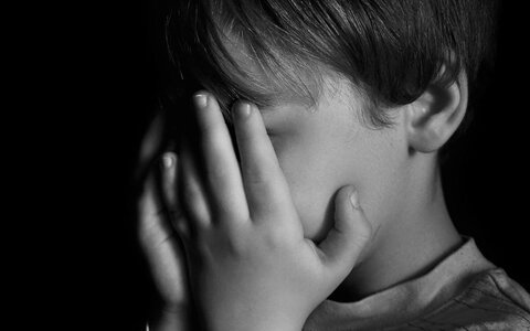 بی‌توجهی به کودکان چه پیامدهایی دارد؟