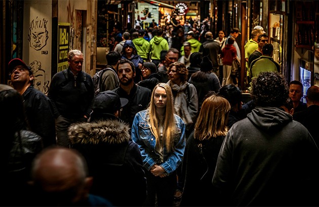 فواید تعجب‌آور صحبت با غریبه‌ها