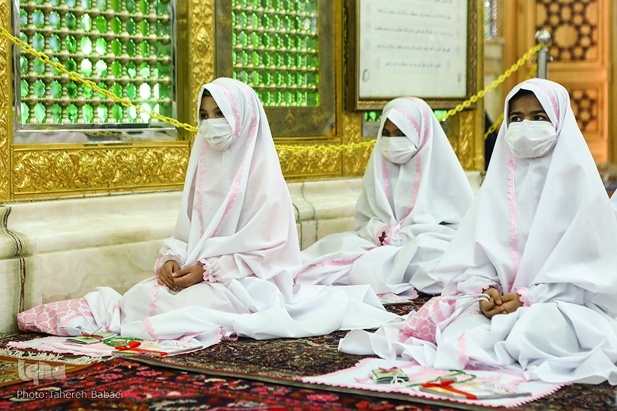 چرا باید نماز را به زبان عربی بخوانیم؟