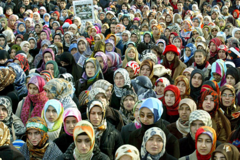 روند ده ساله دینداری در ترکیه؛ ترک‌ها بی‌دین‌تر می‌شوند!