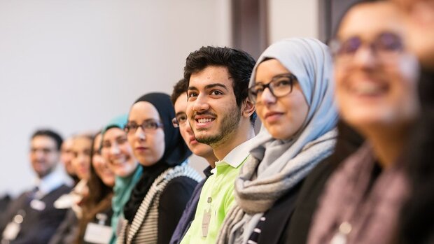 عوامل تغییر ذائقه نسل جدید نسبت به حجاب