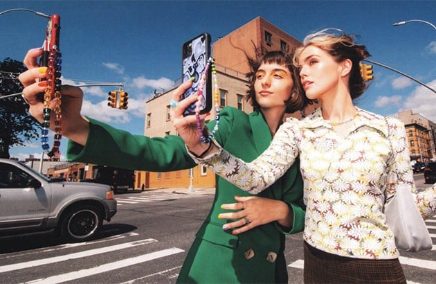 دروغ‌های الهام‌بخش: پشت پردۀ اقتصاد جدید اینفلوئنسری