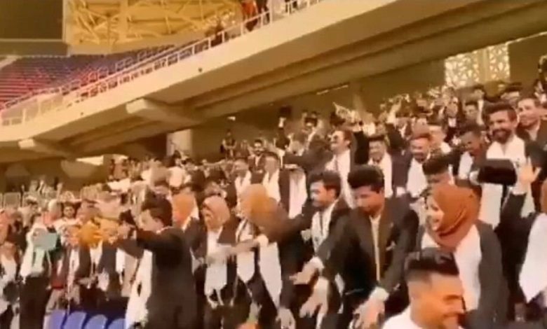 جشن‌های فارغ‌التحصیلی عراق؛ از پوشیدن لباس‌های شرم‌آور تا فرو رفتن در قالبِ خون‌آشام‌ها!