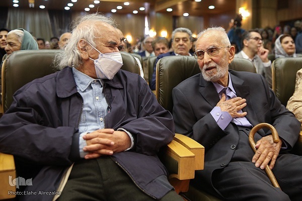 گزارشی از مراسم بزرگداشت استاد محمد علی موحد / سخنرانی ملکیان، فراستخواه و سه‌تار نوازی شهرام ناظری