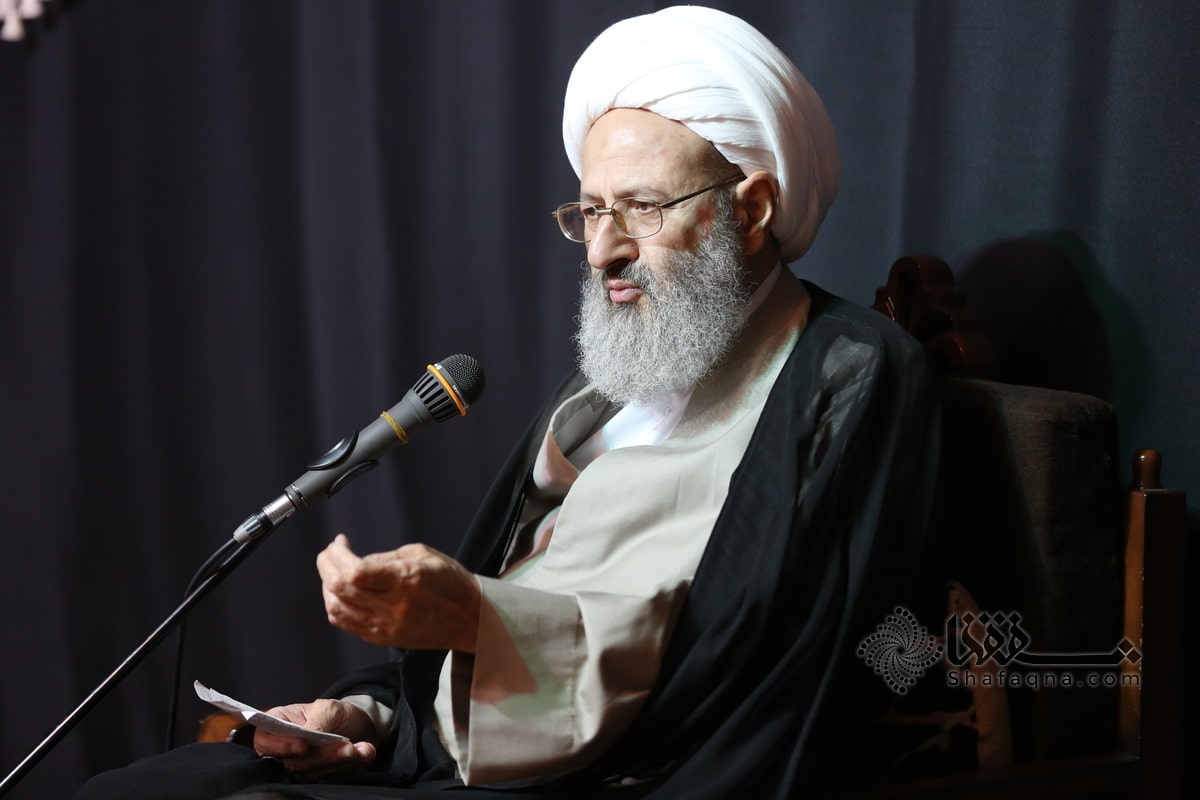 آیت الله محسن فقیهی: نهادهای طرفدارِ حقوق بشر و آزادی بیان، هتک حرمت قرآن کریم را محکوم نمایند