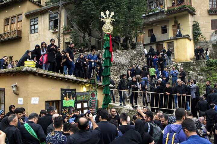 ببینید | آیین علم‌بندان در ماسوله