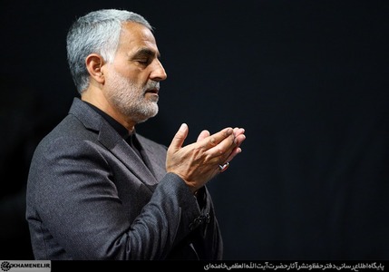 ببینید | عزاداری حاج قاسم در حرم حضرت رقیه