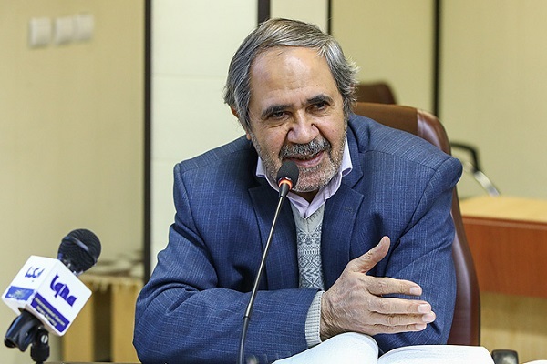 قرآن‌ بسندگی در تعارض با آیات قرآن است