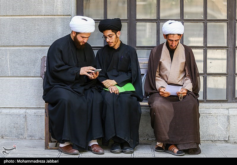 ببینید | تبلیغ عجیب یک حوزه علمیه برای جذب طلبه!