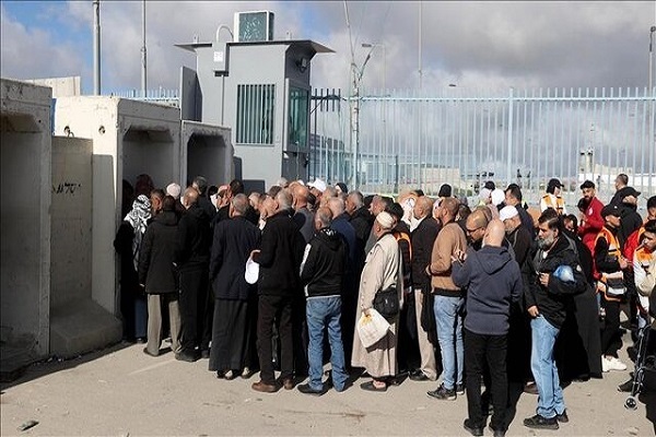 رژیم صهیونیستی ورود نمازگزاران به مسجدالاقصی را محدود کرد!