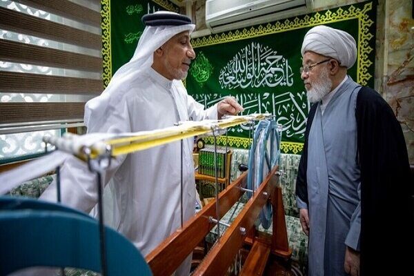 اهدای طولانی‌ترین قرآن دست‌نویس جهان به حرم امام حسین(ع)