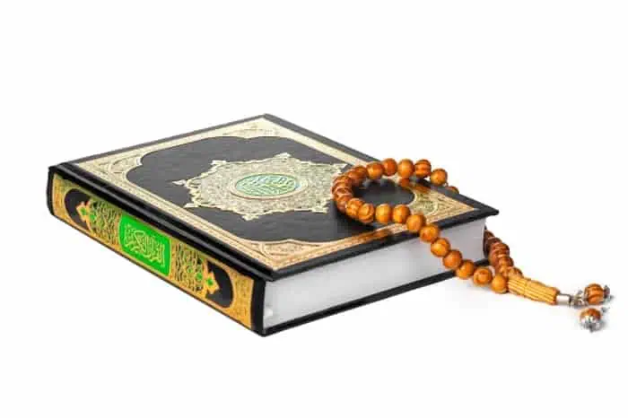 توضیحی کامل درباره اضافات مترجمان و مفسران و نقص قرآن