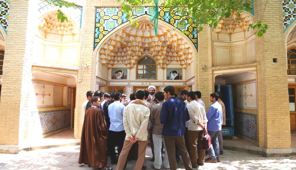 جامعه واقعا به طلبه ها نیاز دارد؟