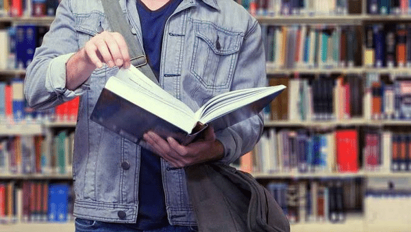 مردم این شهر با کتاب، دردها را درمان می‌کنند!