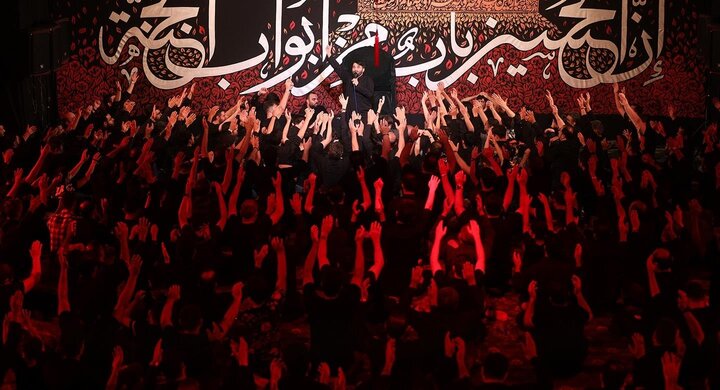 متفاوت‌ترین محرم انقلاب اسلامی رقم خواهد خورد؛ اهتزاز پرچم سرخ حسینی