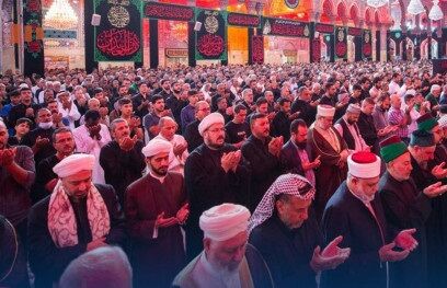 نماز وحدت شیعه و سنی در حرم امام حسین(ع)
