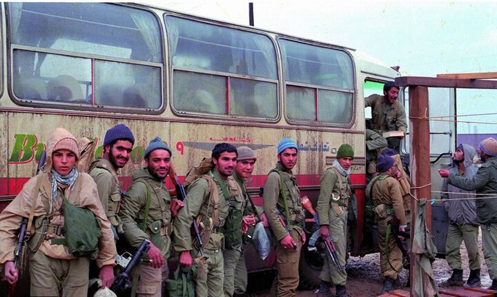  فیلمی دیده نشده از اعزام رزمندگان از حرم حضرت عبدالعظیم به جبهه‌