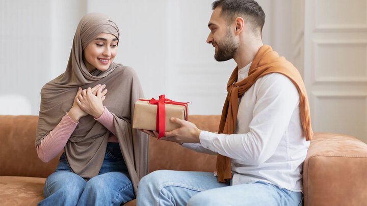 راز محبوبیت نزد پیامبر(ص) خوش‌اخلاقی با همسر است