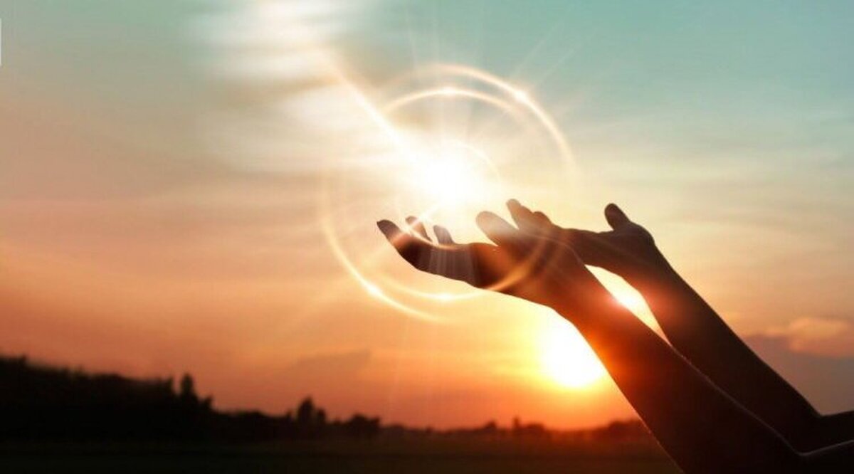 آیا طلب یاری از امامان با “ایاک نستعین” منافات دارد؟