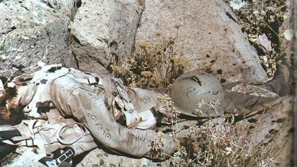 پیکر این فرمانده ۱۱ ماه روی سنگ آرام گرفته بود