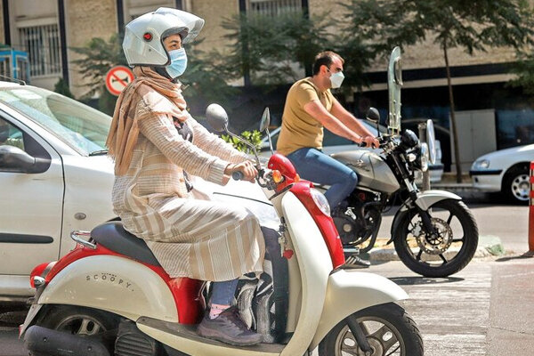 موتورسواری برای بانوان جایز است؟