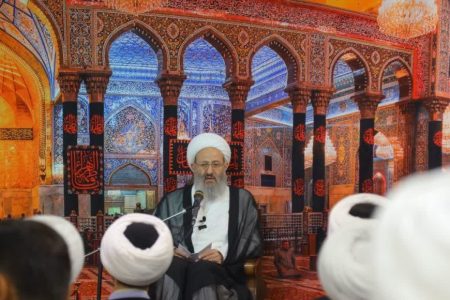 روحانیت باید اوقات و افکار خود را از بطالت و انحراف حفظ نماید