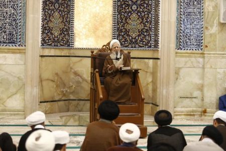 تأکید بر جایگاه دعا و اعتکاف در ماه رجب / علمِ حقیقی باید از درون بجوشد، نه اینکه فقط در حافظه انباشته شود