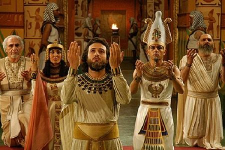 تفسیری عارفانه و نه افسانه‌ای از داستان یوسف پیامبر؛جلوه‌های هنری سوره