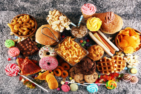 چرا نمی‌توانیم مصرف غذا‌های ناسالم را ترک کنیم؟!