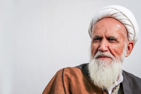 برای تربیت دختران چه کنیم تا به مسیر روشن و امن در جامعه برسد؟