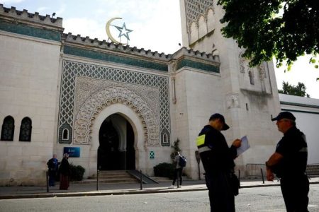 هتک حرمت قرآن در مسجدی در فرانسه