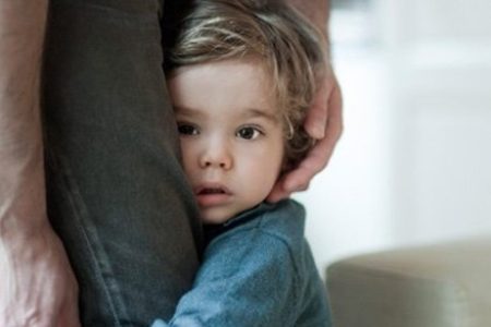 والدین باید برای آرامش کودکان خود چه کارهایی انجام دهند؟
