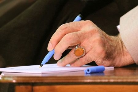 نظر مقام معظم رهبری درباره ارث حق‌التالیف/ آیا حق تألیف میت به ارث می‌رسد؟ 