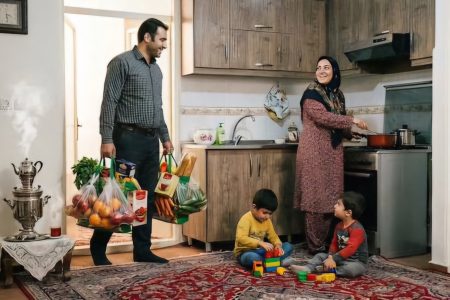 دلیل پرداخت نفقه به خانم‌ها / آیا مرد می‌تواند به علت تمکن مالی زن، نفقه نپردازد؟