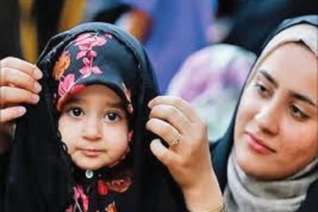 بهترین روش تربیت کودک با حیا: از تحمیل به درونی‌سازی بروید