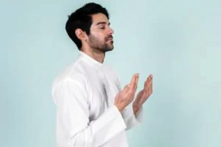 ۱۲ دعای سریع الاجابه توصیه شده