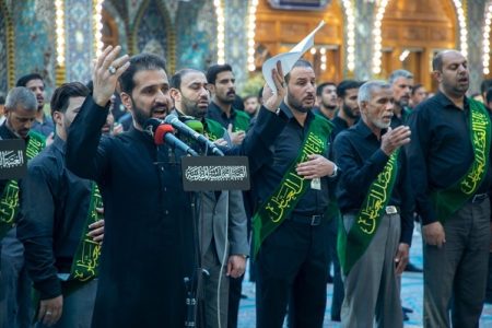 برگزاری مراسم عبادی خادمان آستان عباسی به مناسبت شهادت حضرت زهرا (س) + تصاویر