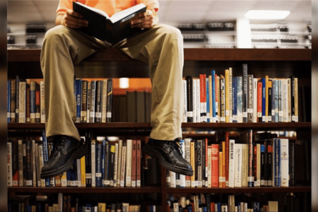 کتابخانه از پیتزافروشی هم دورتر است!