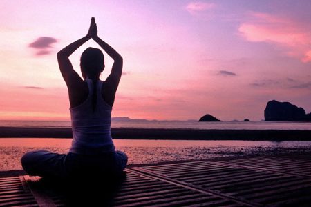 نسل جدید جای دین را با ستاره‌شناسی و یوگا عوض کرده‌ است