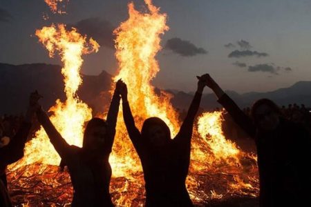 وقتی نوجوان و جوان ایرانی روایت خودش را از آیین‌های باستانی، کریسمس و ولنتاین می‌سازد