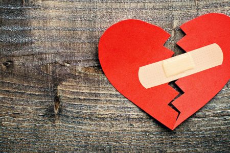 احادیث تکان دهنده در مورد عاقبت شکستن دل
