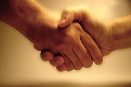 گرایش به محبوبیت و دوست داشتن یک گرایش الهی است