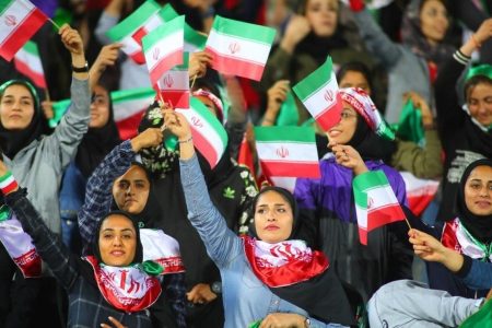 «الگوی سوم زن» در بیانات رهبر انقلاب؛ نه انزوا و نه کالایی‌شدن