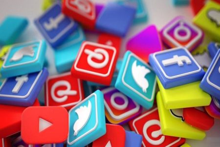 شبکه‌های اجتماعی چگونه با طراحی هدفمند زمان کاربران را مصرف می‌کنند؟