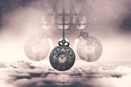 هیپنوتیزم چیست و چگونه ذهن را تحت تأثیر قرار می‌دهد؟
