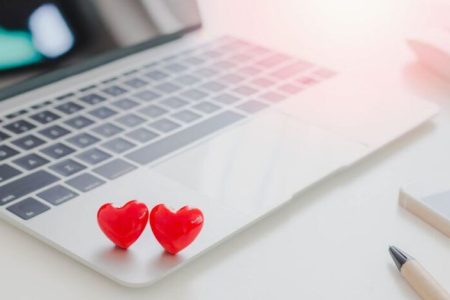 ازدواج اینترنتی؛ فرصت آشنایی یا مسیر پرخطر برای جوانان؟