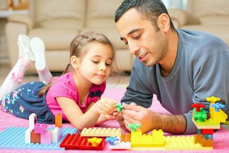 چگونه بازی و تجربه‌های کودکانه، شخصیت و موفقیت بزرگسالی را می‌سازند؟