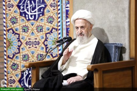 نیکی به پدر و مادر تنها به زمان حیات آن‌ها خلاصه نمی‌شود