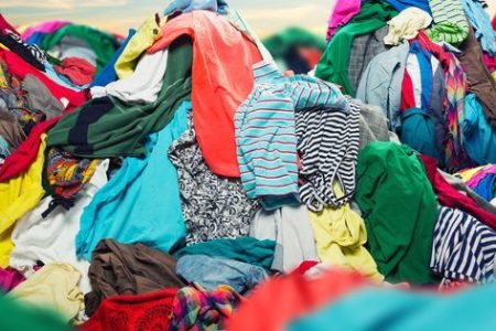 روایات اسلامی درباره اسراف در پوشاک چه می‌گویند؟