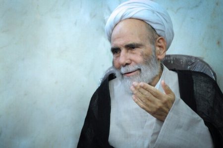 درس اخلاق | خداگونه زیستن یعنی هیچ انسانی را طرد نکنیم